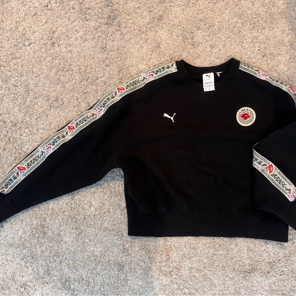 Limited Edition Liberty London x Puma crop sweatshirt